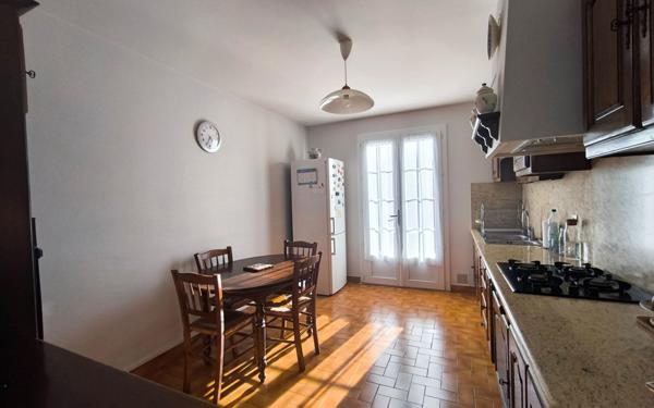 Maison à vendre    5 pièces •  Lons