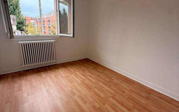 Appartement à louer    3 pièces • 64 m2 Livry-Gargan