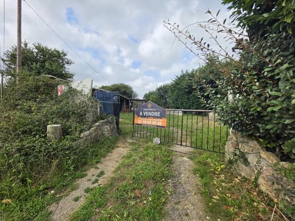 Vente                                                      Terrain
                        
                                         484 m2                     à Bohars