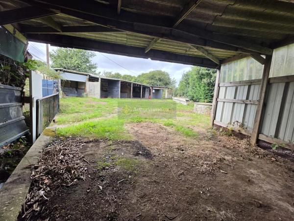 Vente                                                      Terrain
                        
                                         484 m2                     à Bohars
