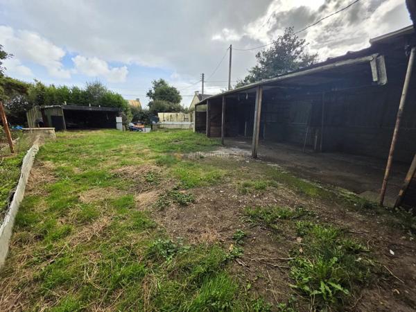 Vente                                                      Terrain
                        
                                         484 m2                     à Bohars