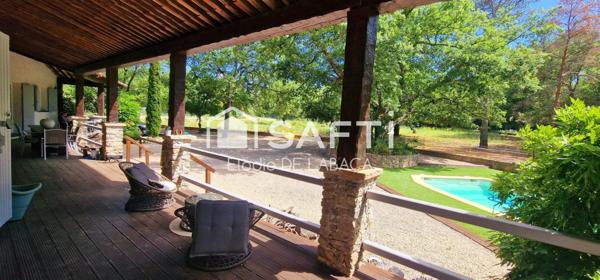 RANCH 182 M2 AVEC PISCINE ET ECURIE A TOURRETTES