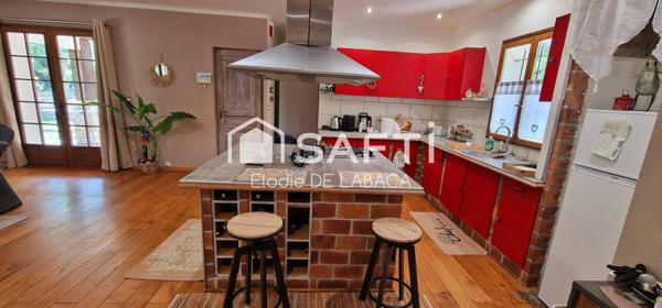 RANCH 182 M2 AVEC PISCINE ET ECURIE A TOURRETTES