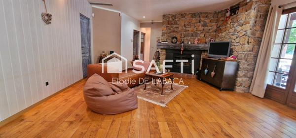 RANCH 182 M2 AVEC PISCINE ET ECURIE A TOURRETTES