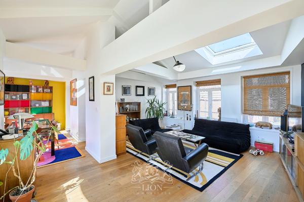 Superbe appartement avec terrasse, parking possible.