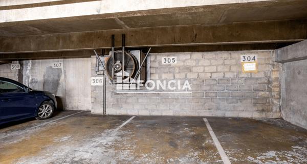 À vendre Parking 10 m² - Paris 75018
