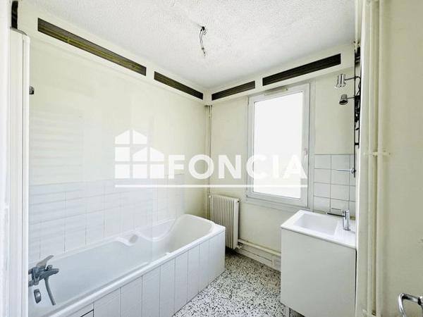 Location Appartement 3 pièces 74.5 m² - 16 CHEMIN DU BEAL Firminy 42700