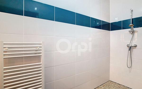 Maison à louer    5 pièces •  Peyrignac