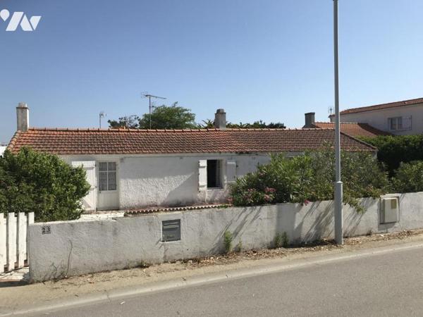 LA GUERINIERE, TRES PROCHE PLAGE, LONGERE A RENOVER