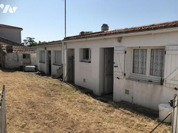 LA GUERINIERE, TRES PROCHE PLAGE, LONGERE A RENOVER