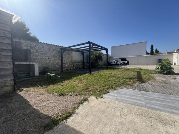 Nieul-sur-Mer (17137) Charmante maison – Plain-pied + mezzanine – Nieul-sur-Mer – 75 m² – Terrain 273 m²