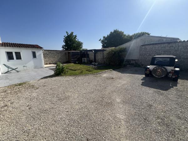 Nieul-sur-Mer (17137) Charmante maison – Plain-pied + mezzanine – Nieul-sur-Mer – 75 m² – Terrain 273 m²