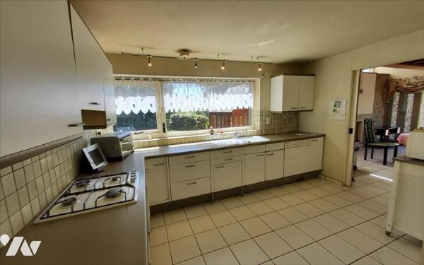 CARHAIX - MAISON 6 PIECES