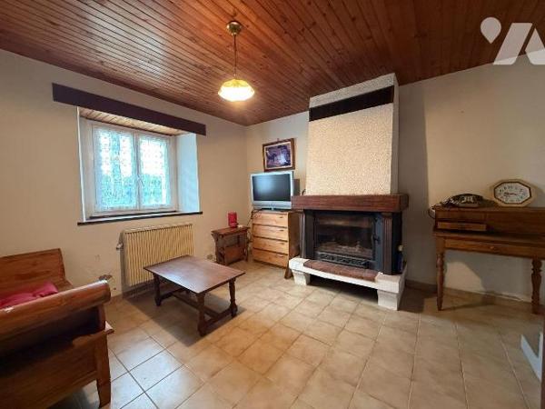 A VENDRE, PLUFUR
A découvrir sur la commune de Plufur , cette maison en pierres pleine de pote...