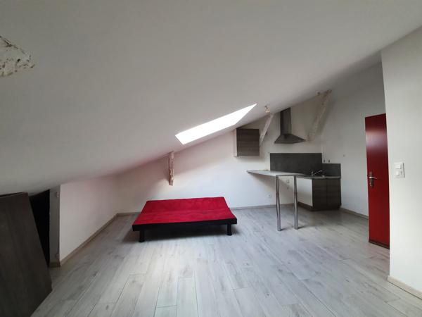 APPARTEMENT T2 SEMI MEUBLE