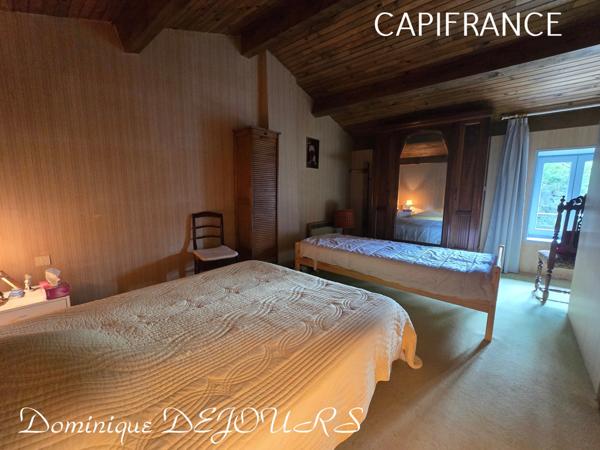 Ardéche, maison en pierres dans un lieu préservé et calme - 137m² habitable - garage - terrain