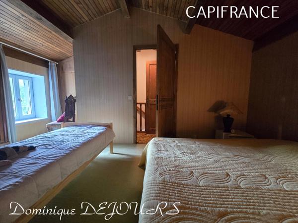 Ardéche, maison en pierres dans un lieu préservé et calme - 137m² habitable - garage - terrain