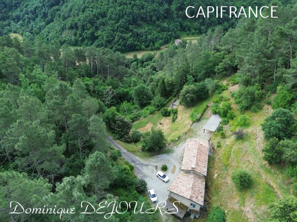 Ardéche, maison en pierres dans un lieu préservé et calme - 137m² habitable - garage - terrain