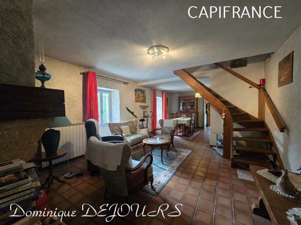 Ardéche, maison en pierres dans un lieu préservé et calme - 137m² habitable - garage - terrain