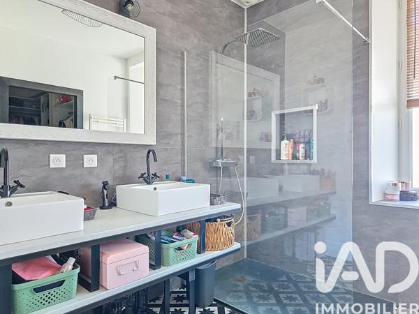 Maison à vendre 7 pièces 250 m² Sainte-Pazanne