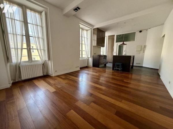 NANTES - RUE ST LEONARD - T2 48m²