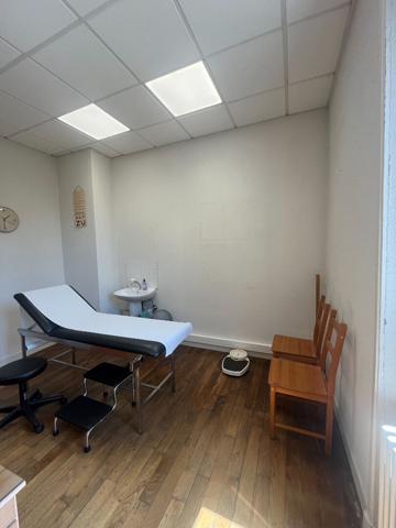 A LOUER - Rochefort-En-Terre-  Local professionnel ?  15m2 - Maison médicale -