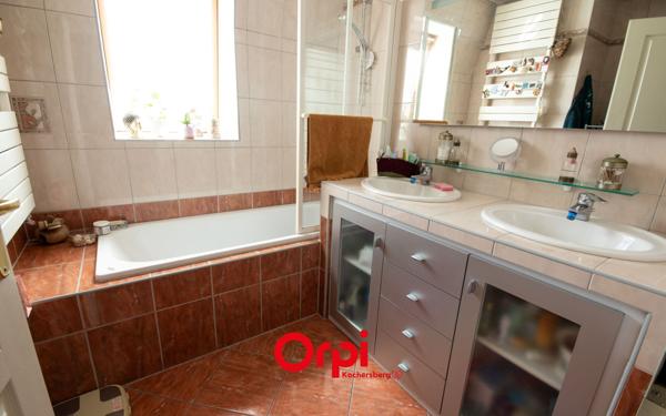 Appartement à vendre    4 pièces •  Vendenheim