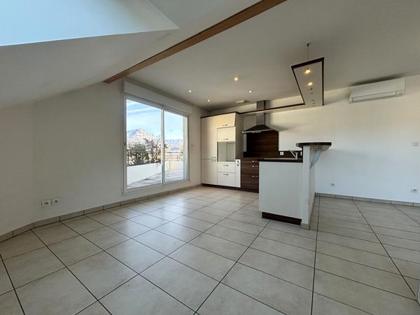 Splendide appartement-terrasses aux triples expositions en dernier étage avec dépendances, dans le quartier prisé de Bissy