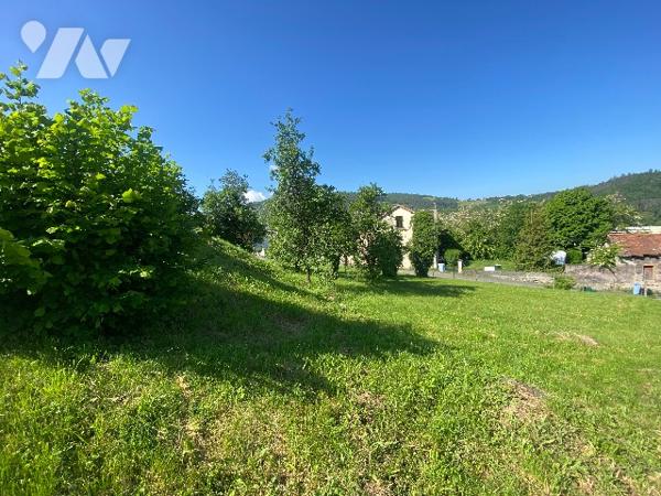 Parcelle de terrain avec vue sur les Gorges de la Loire