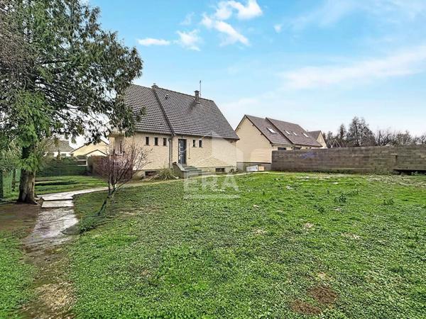 Maison 5 pièces sur sous-sol complet