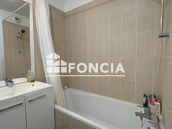 Location Appartement 3 pièces 69.35 m² - 1 RUE LEODILE BERRA Niort 79000