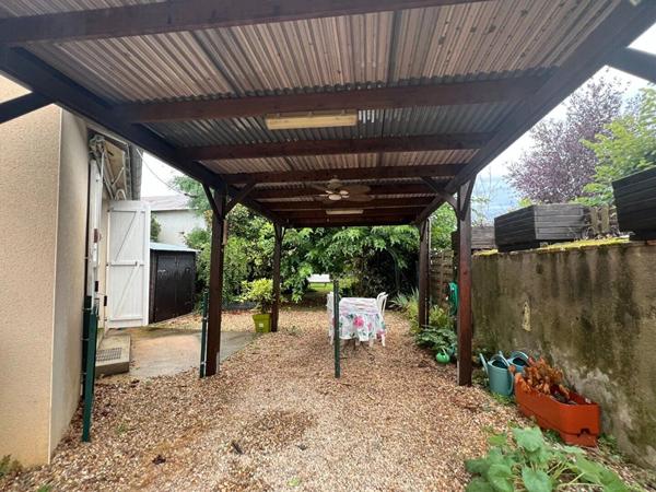 Vente Maison 7 pièces 145 m2 à Lussac-les-Châteaux