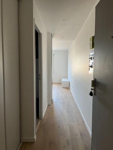 Magnifique Studio meublé 24.80m² avec parking refait à Neuf - LA QUEUE EN BRIE