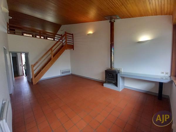 Location maison Lesparre Medoc : 767 € - AJP Lesparre Immobilier