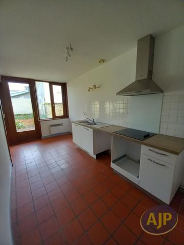 Location maison Lesparre Medoc : 767 € - AJP Lesparre Immobilier