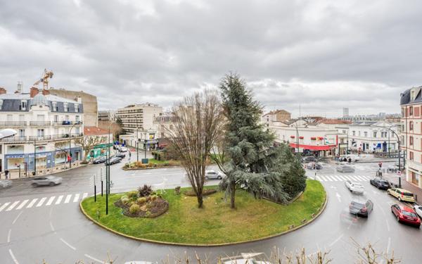 Immeuble à vendre    25 pièces • 451,43 m2 Le Raincy
