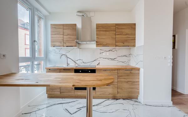 Immeuble à vendre    25 pièces • 451,43 m2 Le Raincy