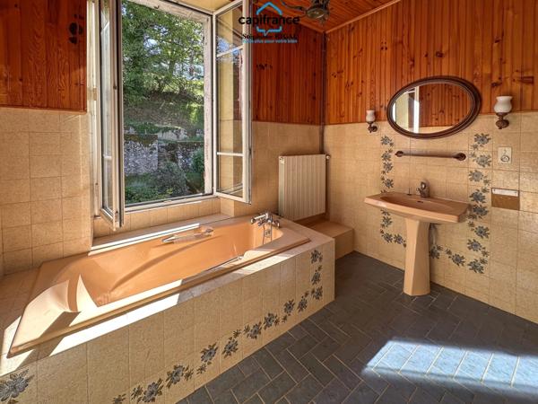 Maison à vendre 9 pièces FUMEL (47) Maison de 200m2 habitables sur terrain de 880m2
