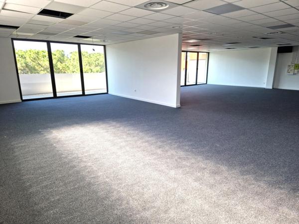 A louer, Bureaux, 160 m², Saint-Isidore, Plaine du Var, Nice 06200, Alpes-Maritimes