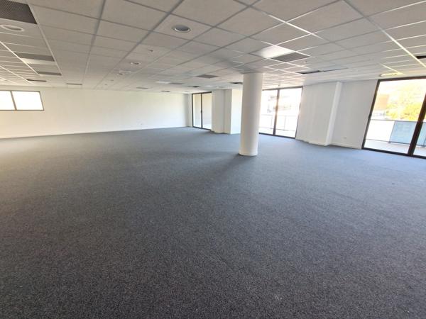 A louer, Bureaux, 160 m², Saint-Isidore, Plaine du Var, Nice 06200, Alpes-Maritimes