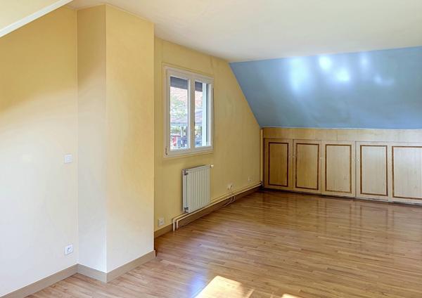 Maison familiale 6 pièces – 147 m² – 4 chambres – Terrain arboré de 815 m² – Résidence Les Demeures de Brunoy