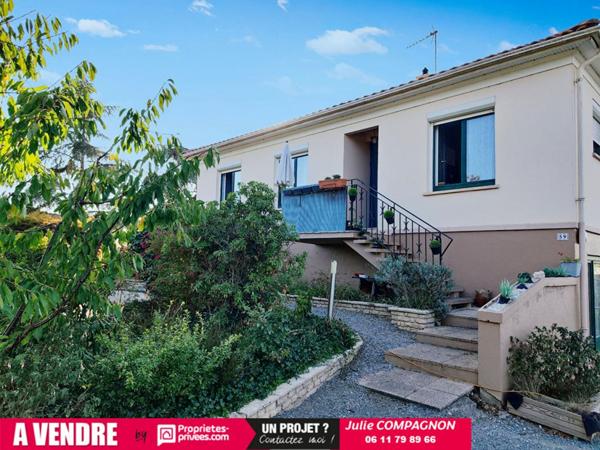 Maison 3 chambres - carport - abris - pergola et jardin CLOS