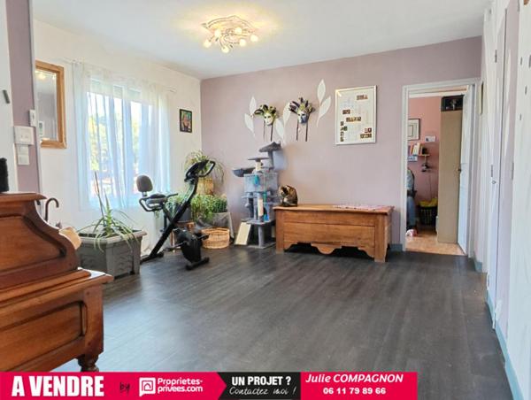 Maison 3 chambres - carport - abris - pergola et jardin CLOS