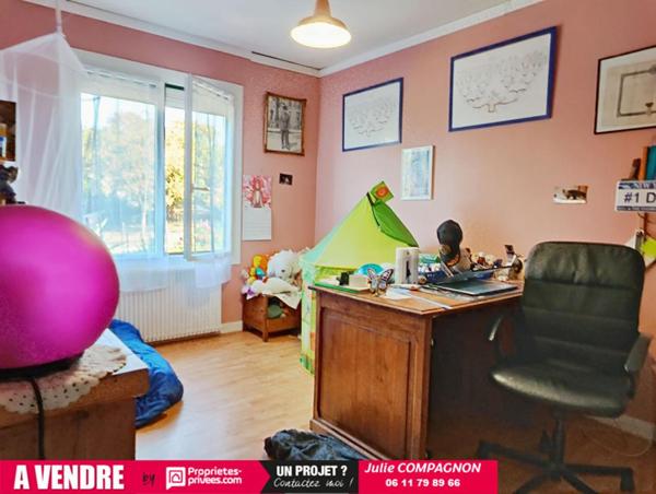 Maison 3 chambres - carport - abris - pergola et jardin CLOS