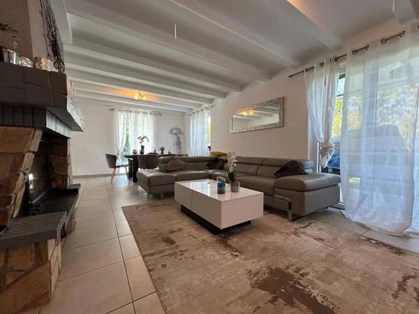 À acheter – Maison individuelle avec piscine – Bons-en-Chablais (74890)