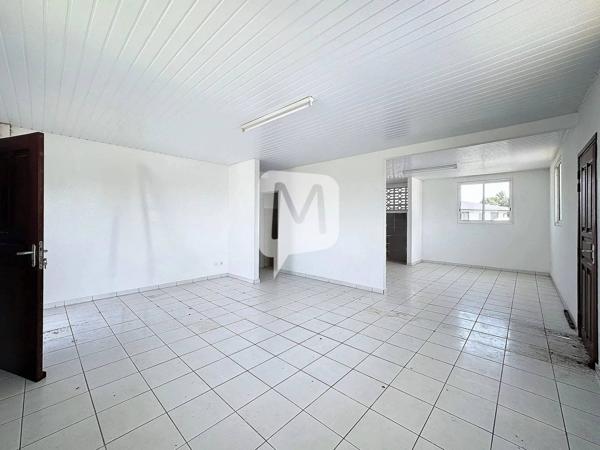 DPT GUYANE, à vendre SINNAMARY maison T6 ou 2 apparts T3 de 181 m2