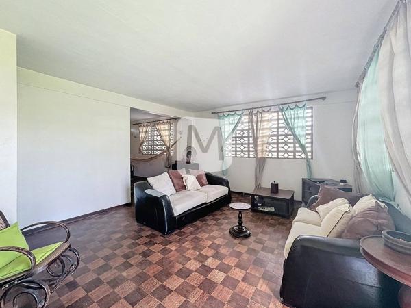 DPT GUYANE, à vendre SINNAMARY maison T6 ou 2 apparts T3 de 181 m2