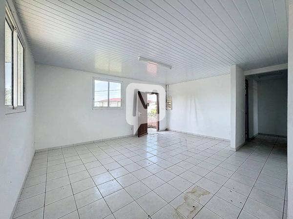 DPT GUYANE, à vendre SINNAMARY maison T6 ou 2 apparts T3 de 181 m2