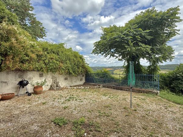 Lauzerte (82110) LAUZERTE Maison au village en pierre avec 2 chambres, jardin et terrasse