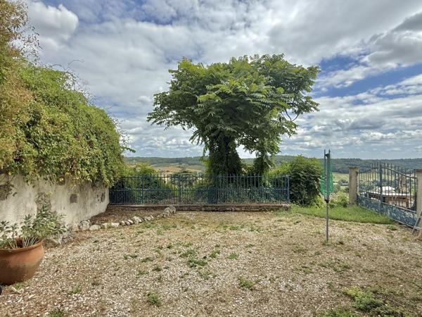 Lauzerte (82110) LAUZERTE Maison au village en pierre avec 2 chambres, jardin et terrasse